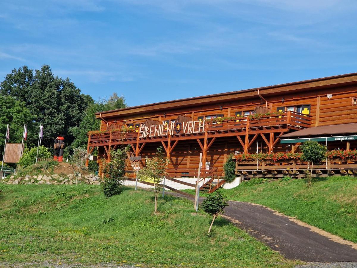 Sport-Hotel Sibenicni Vrch Mnichovice Екстериор снимка