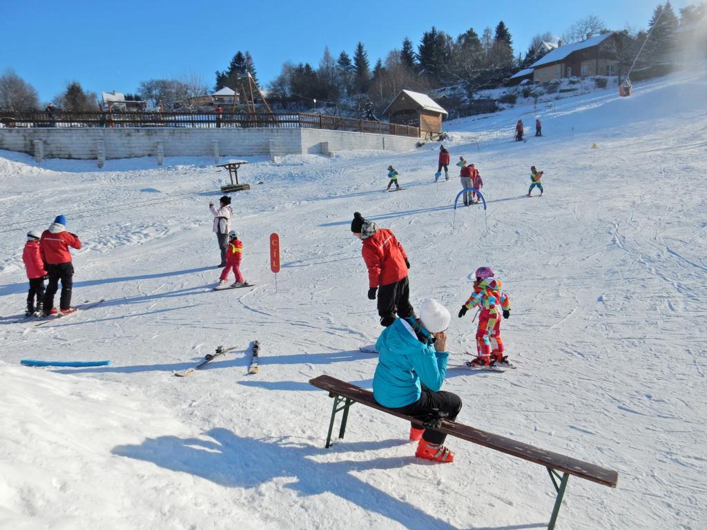 Sport-Hotel Sibenicni Vrch Mnichovice Екстериор снимка