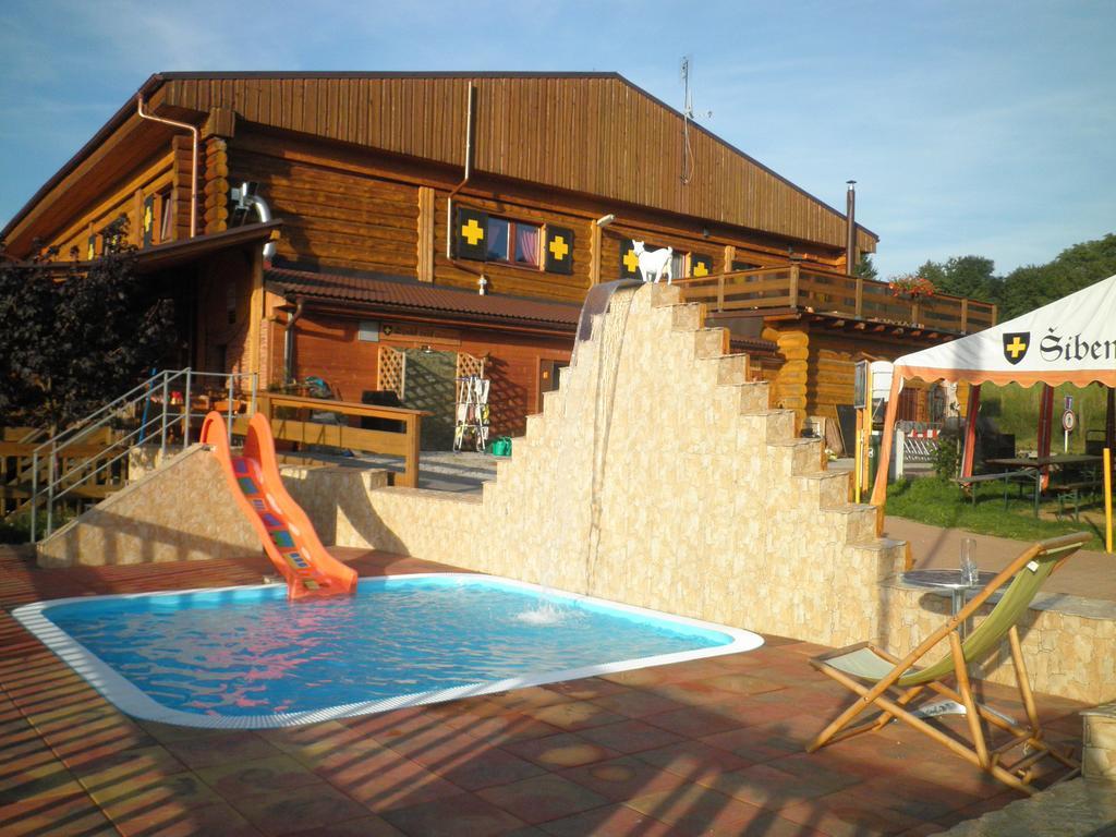 Sport-Hotel Sibenicni Vrch Mnichovice Екстериор снимка