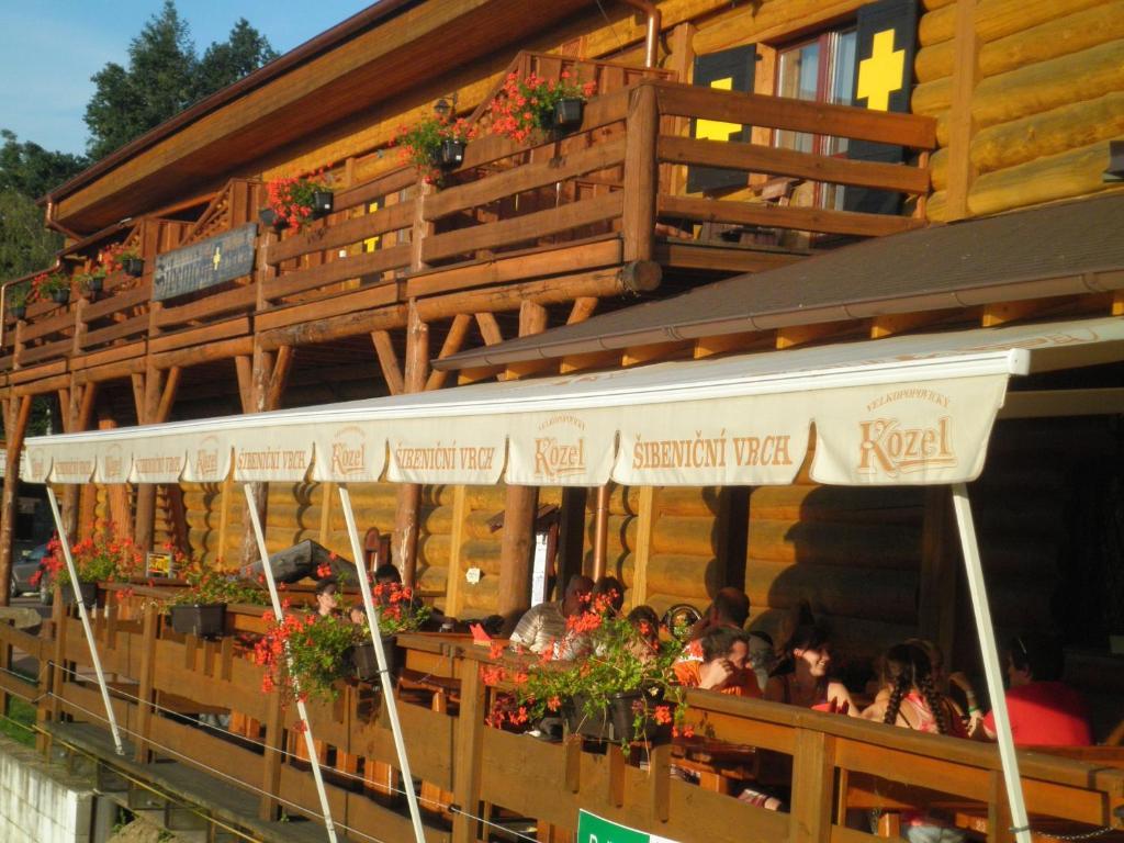 Sport-Hotel Sibenicni Vrch Mnichovice Екстериор снимка