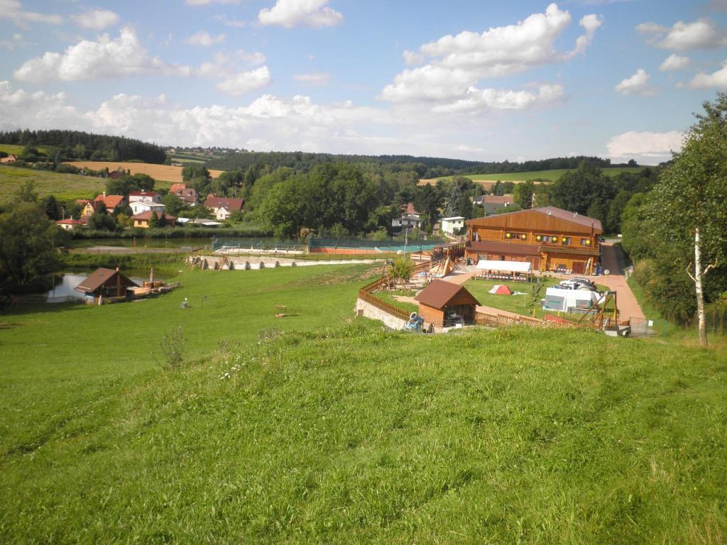 Sport-Hotel Sibenicni Vrch Mnichovice Екстериор снимка