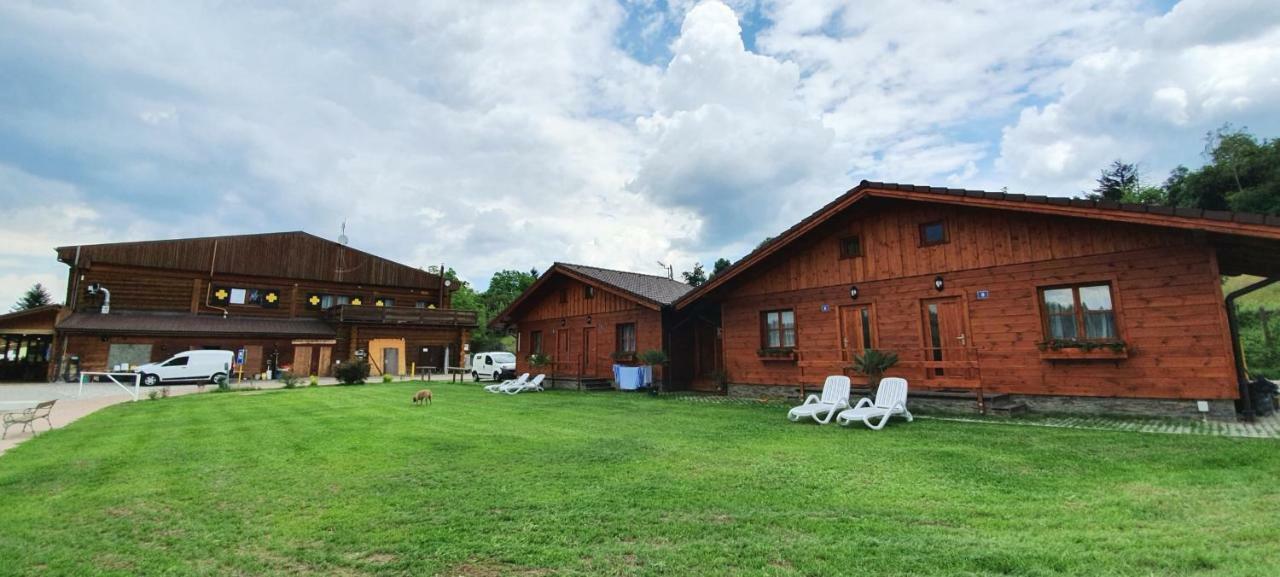 Sport-Hotel Sibenicni Vrch Mnichovice Екстериор снимка